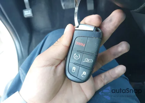 2015 Jeep Grand Cherokee Altitude z USA, uszkodzony, nr VIN 1C4RJFAGXFC785184